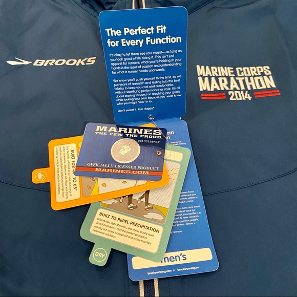 Brooks Marine Corps Marathon Official Race Jacket - Picture 2 of 5